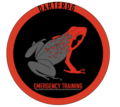 Logo von DART FROG Emergency Training. zu sehen ist ein rot grauer Pfeilgiftfrosch auf schwarzem Hintergrund. Eingefasst von einem Roten Ring mit der Aufschrift Dartfrog